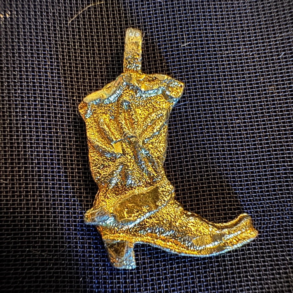 10k tested Gold Cowboy Boot Pendant almost an inch vintage! 2.38 grams!